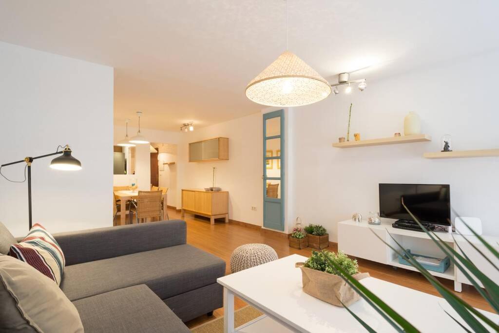 Tgh/ Malaga Centro Con Parking Apartment Exterior photo